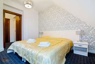 Отель Hotel Victoria Вейхерово Улучшенный двухместный номер с 1 кроватью или 2 отдельными кроватями-1